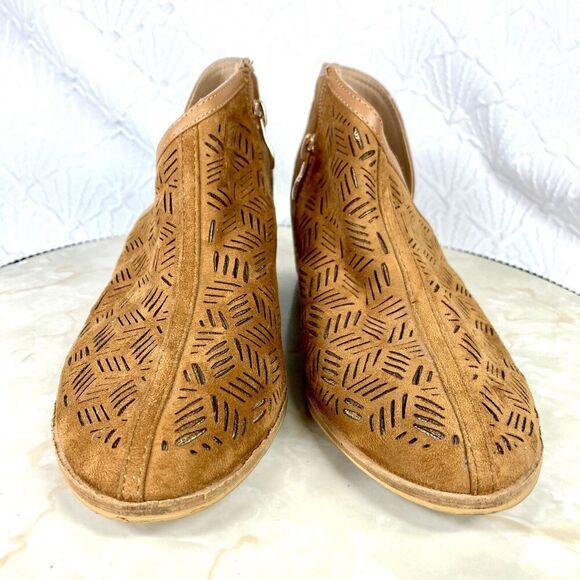 Catherine Malandrino Flakey Ankle Heel Boots Brown Faux Suede Boho Dressy Bootie - Picture 3 of 13